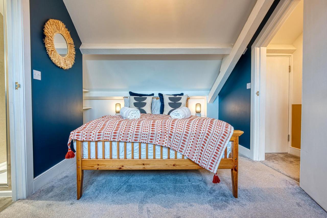 סירנססטר Ashcroft Loft By Timeless Stays - Stunning 3 Bedroom, 2 Bathrooms, Charming Central Apartment Featuring A Balcony מראה חיצוני תמונה