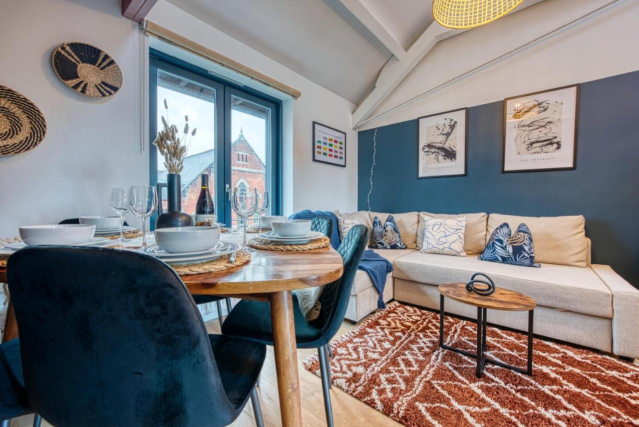סירנססטר Ashcroft Loft By Timeless Stays - Stunning 3 Bedroom, 2 Bathrooms, Charming Central Apartment Featuring A Balcony מראה חיצוני תמונה