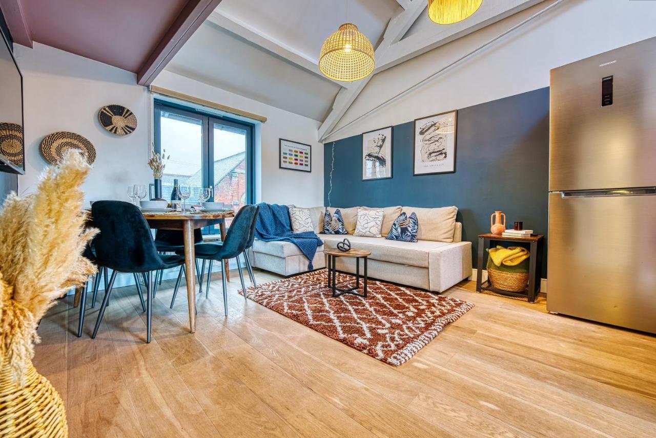 סירנססטר Ashcroft Loft By Timeless Stays - Stunning 3 Bedroom, 2 Bathrooms, Charming Central Apartment Featuring A Balcony מראה חיצוני תמונה