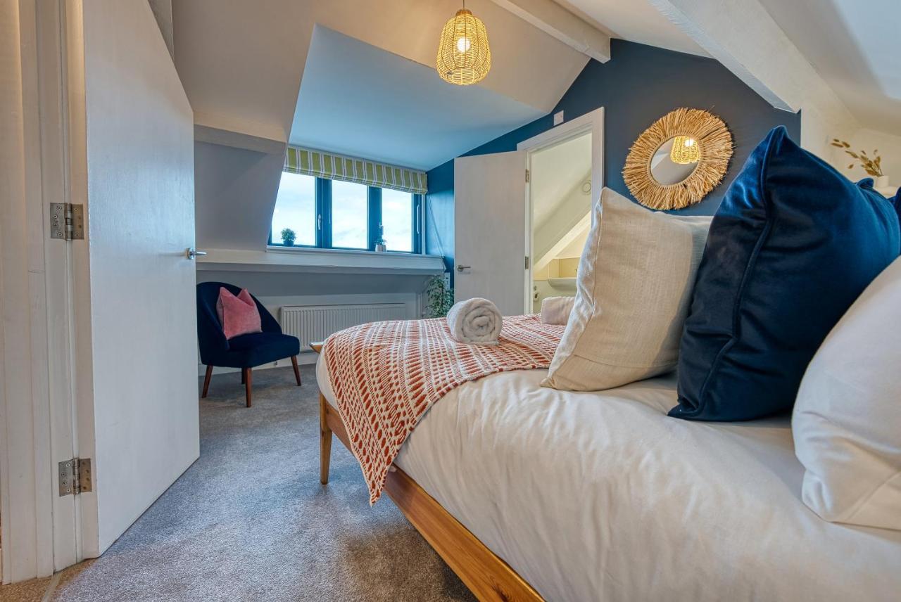 סירנססטר Ashcroft Loft By Timeless Stays - Stunning 3 Bedroom, 2 Bathrooms, Charming Central Apartment Featuring A Balcony מראה חיצוני תמונה