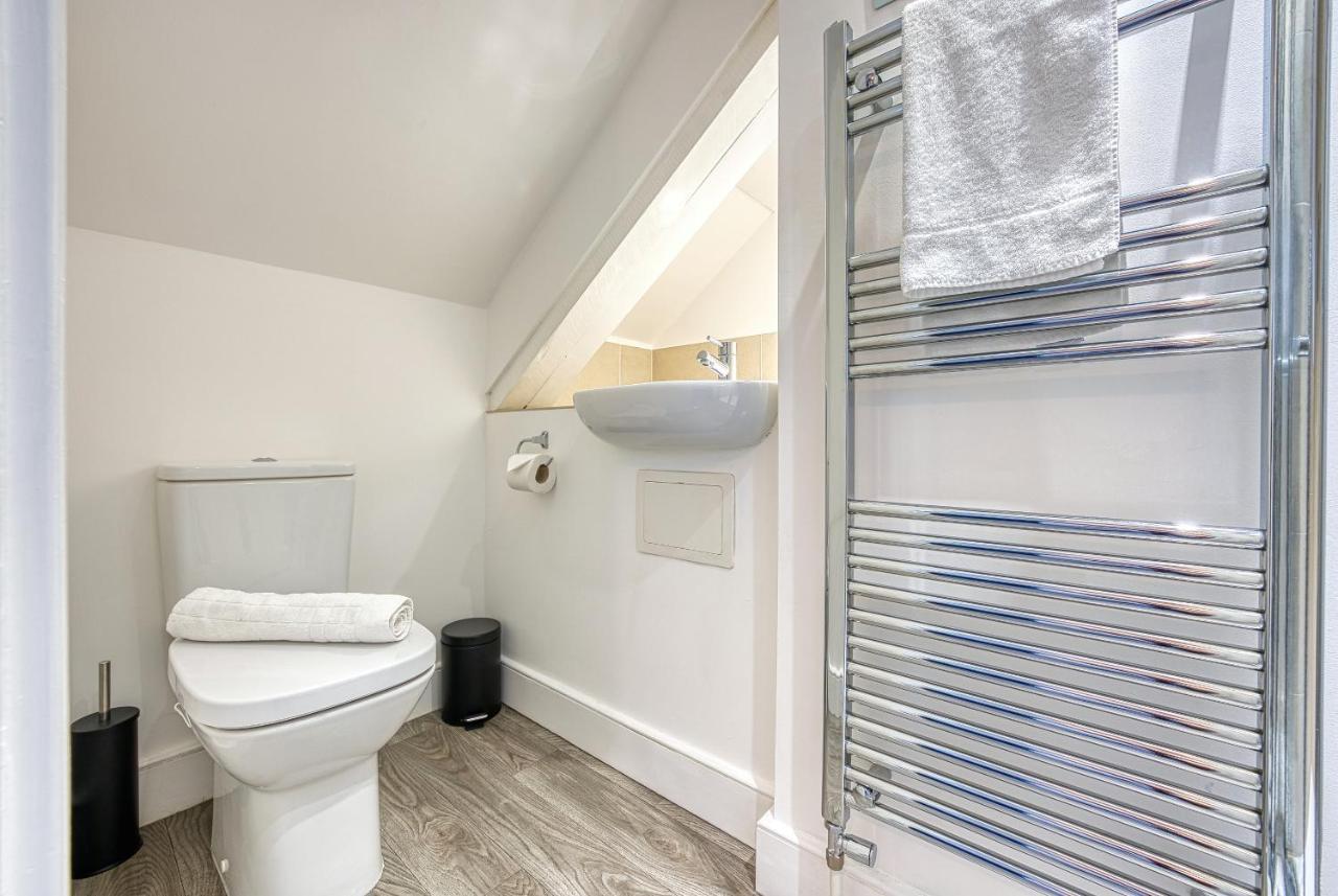 סירנססטר Ashcroft Loft By Timeless Stays - Stunning 3 Bedroom, 2 Bathrooms, Charming Central Apartment Featuring A Balcony מראה חיצוני תמונה