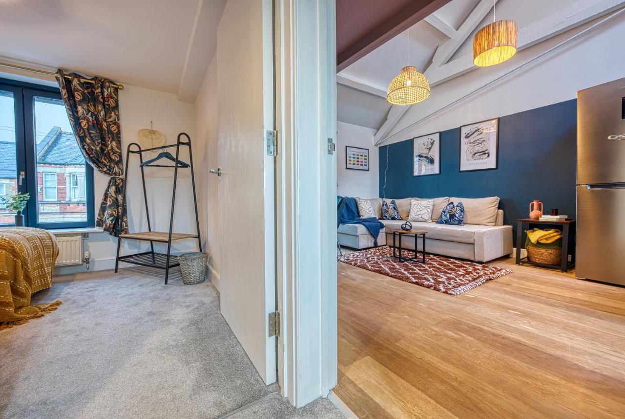 סירנססטר Ashcroft Loft By Timeless Stays - Stunning 3 Bedroom, 2 Bathrooms, Charming Central Apartment Featuring A Balcony מראה חיצוני תמונה