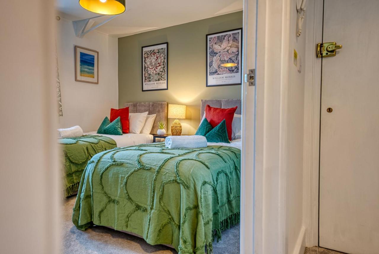 סירנססטר Ashcroft Loft By Timeless Stays - Stunning 3 Bedroom, 2 Bathrooms, Charming Central Apartment Featuring A Balcony מראה חיצוני תמונה